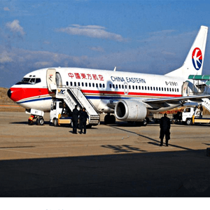 韶关机场货运航空快运业稳步发展的原因是什么？
